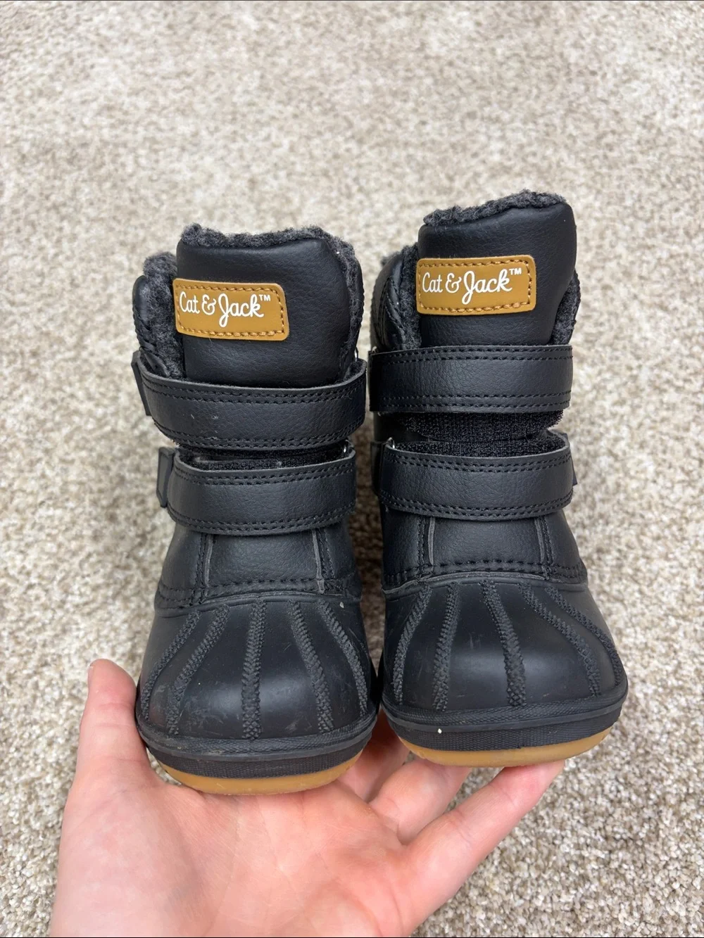 Cat & jack winter black snow boots size 6